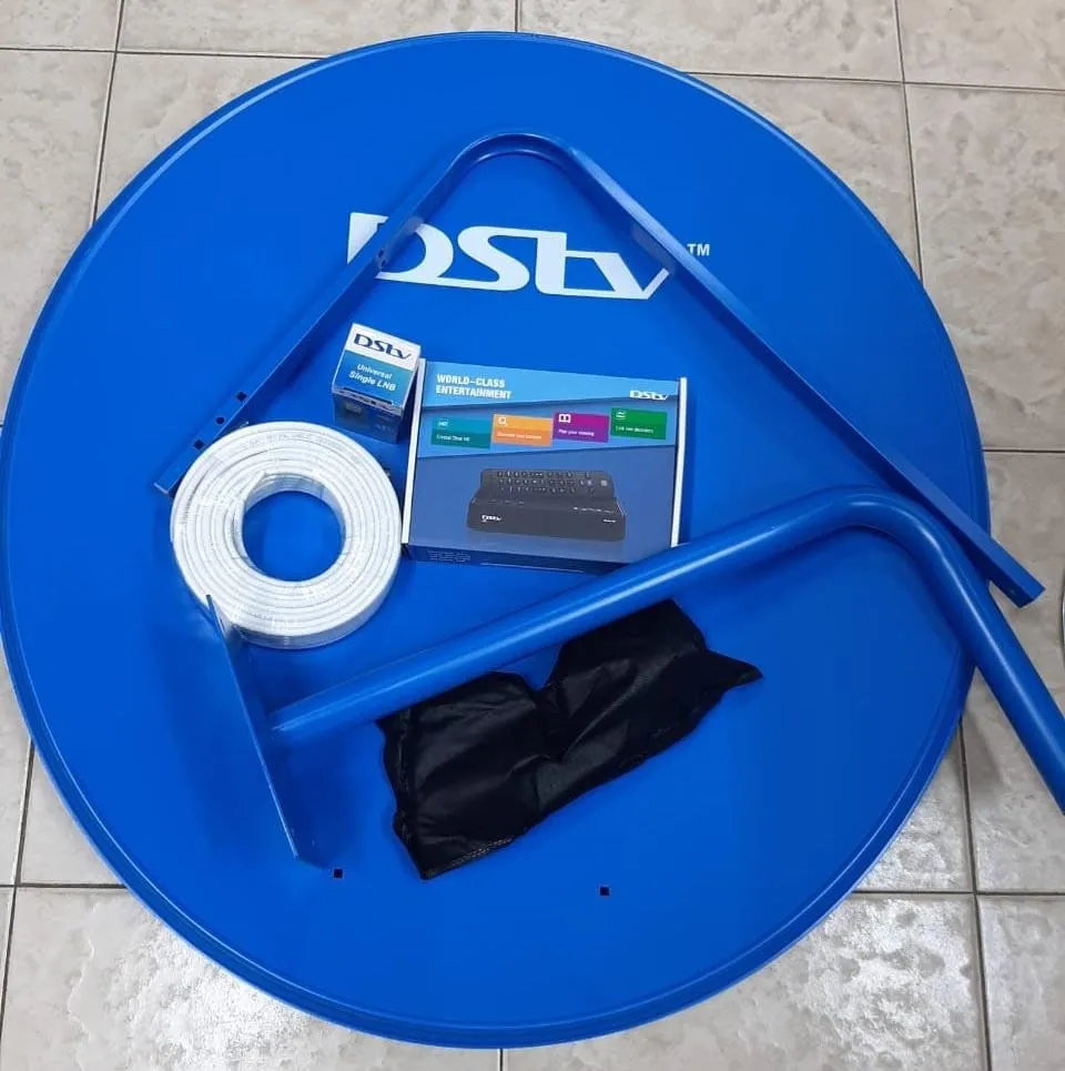 Dstv Full Kit (Dish, 25 Meters Cable, LNB, Decoder) na