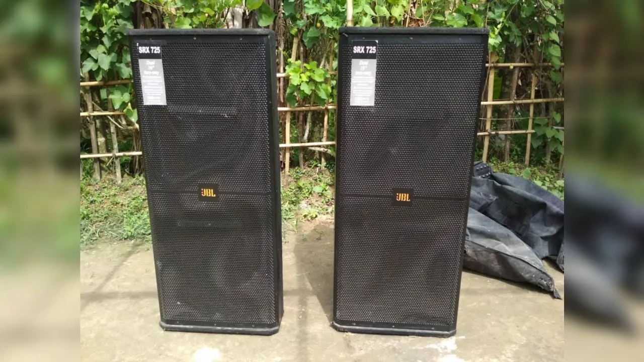 jBL SPEAKER 18 INCH