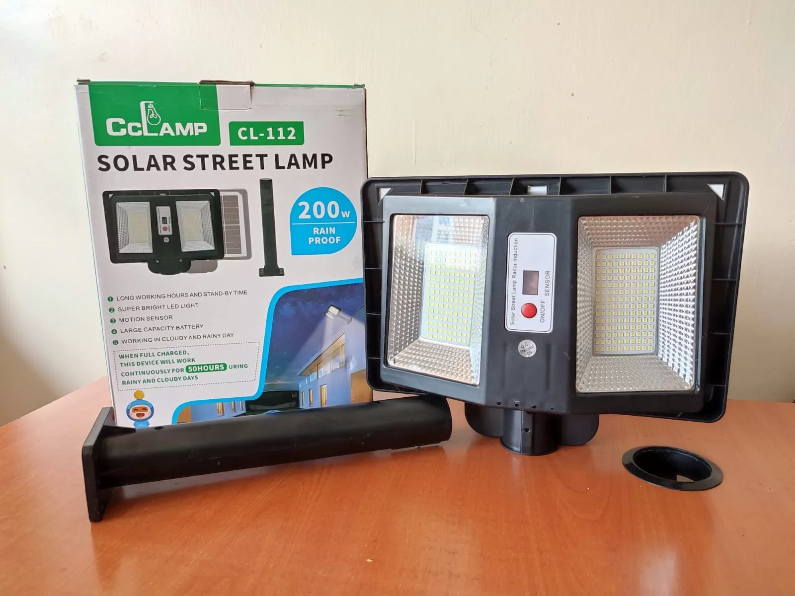 200W Rain proof/ water proof cclamp solar street light