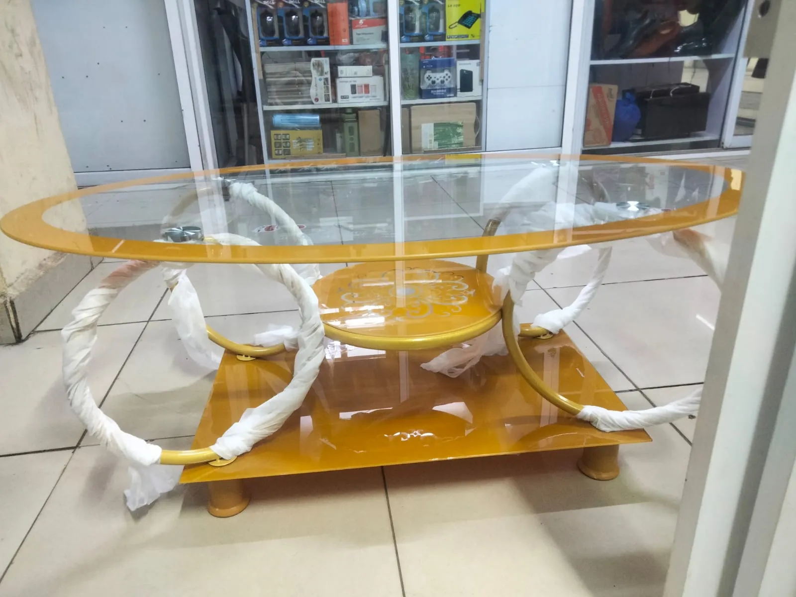 OVAL GLASS TABLE