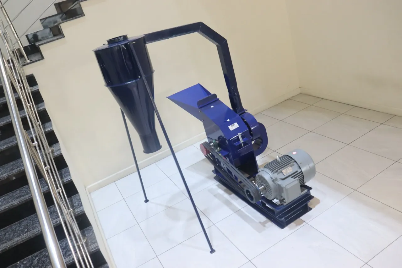 Electric posho mill