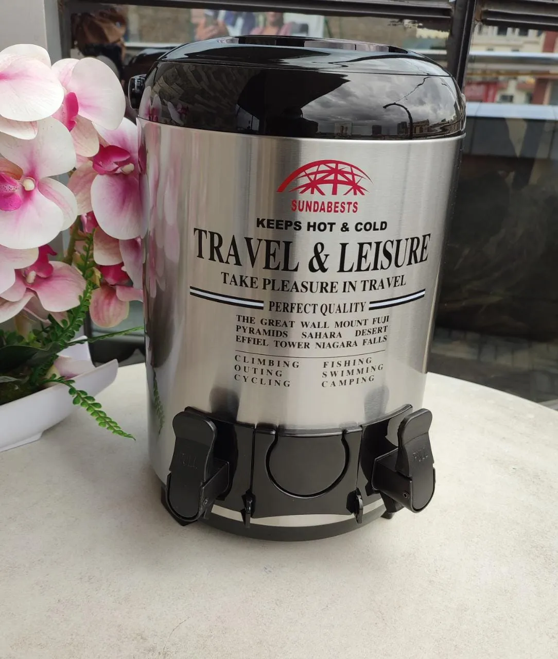Tea urn black 9.5 litres