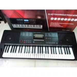 PSR 483  61 Keys Keyboard