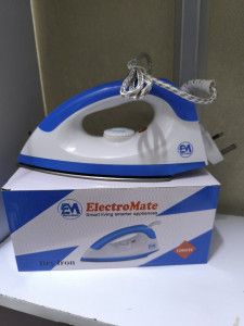 ElectroMate™ EM Dry Iron Box 1000W – 5-Gear Temperature Control, Lightweight & Non-Stick Soleplate for Effortless Ironing