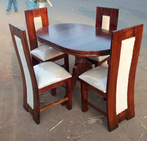 Dining Table – A Functional 4-Seater Dining Set for Home & Kitchen