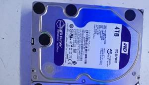 Western Digital (WD) Purple 4TB Surveillance Hard Drive 3.5-Inch – 24/7 CCTV Storage HDD (WD40PURZ / WD40PURX)